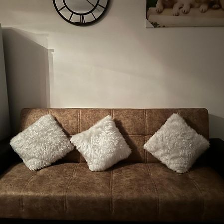 City Lodge Excel Лондон Екстериор снимка