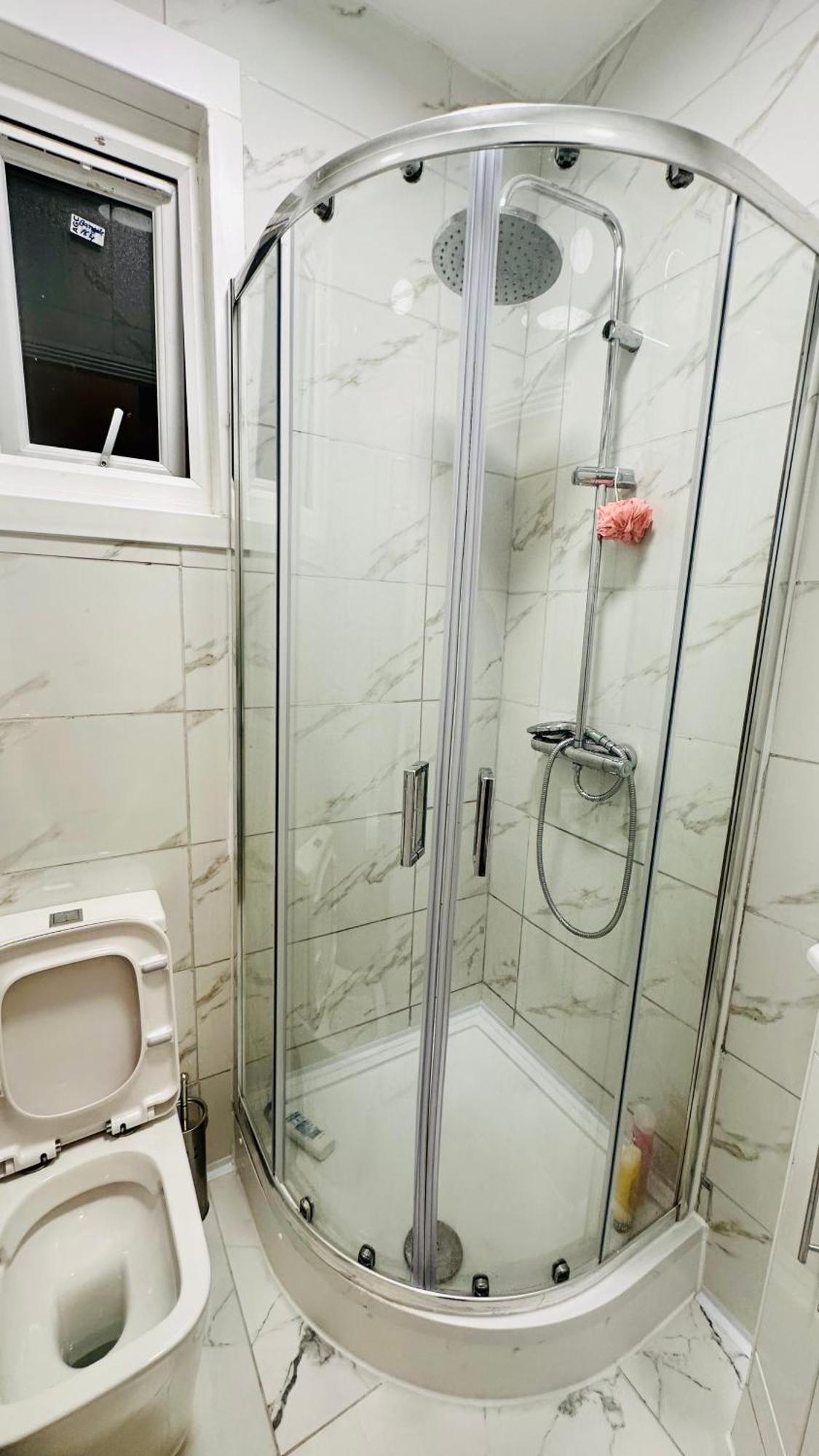 City Lodge Excel Лондон Екстериор снимка